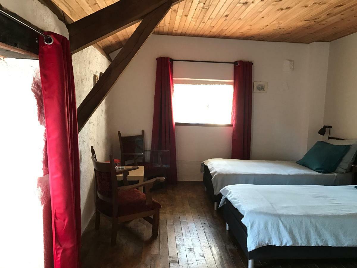 Domaine Les Teuilleres Bed & Breakfast Lacam-d'Ourcet Exterior photo